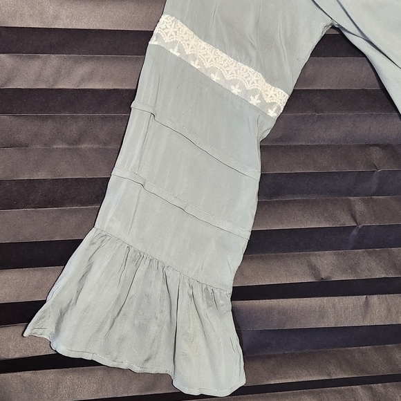 Kori America Green Bell Sleeve Lace Crochet Details Size L Asymmetrical Boho - Picture 5 of 10